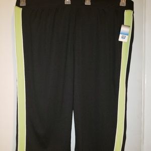 Plus size Active Capris